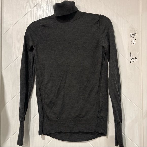 Sweaters - Gap Extra Fine Merino Wool‎ Turtleneck Sweater XS/ Capsule/ Chic/Timeless